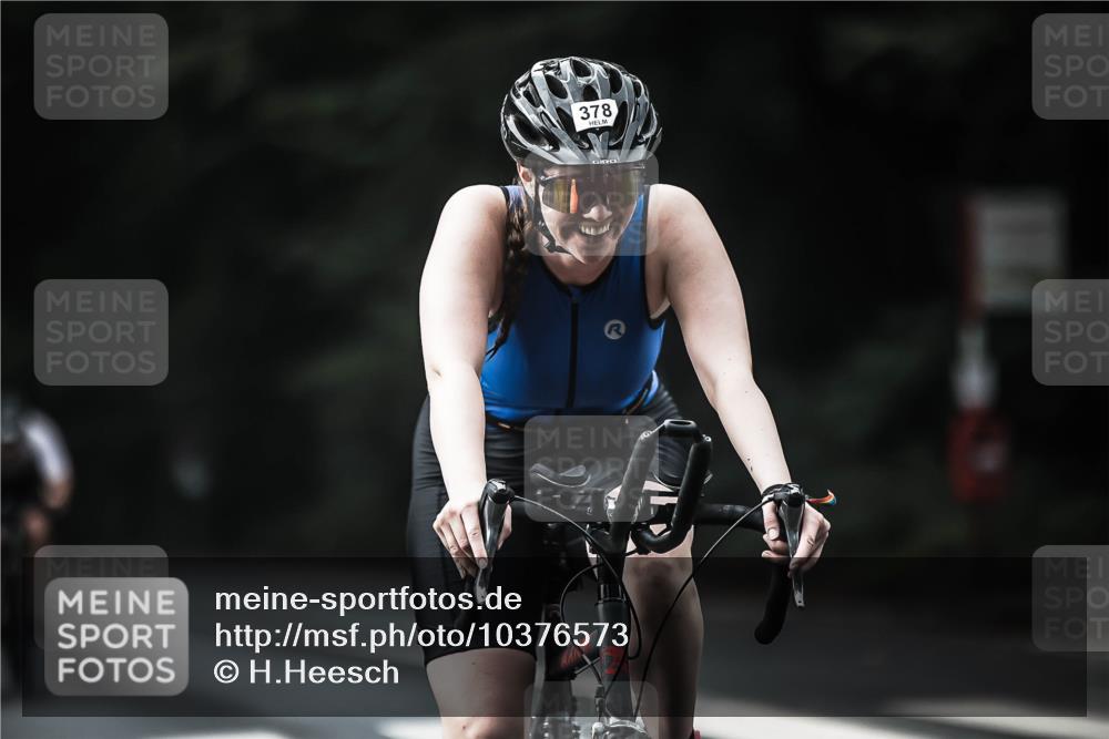 13.09.2026 - Stadtparktriathlon H.Heesch http://msf.ph/oto/10376573 13.09.2026 10:58:06 Radfahren 378, 488, 514, 590, 595 meine-sportfotos.de
