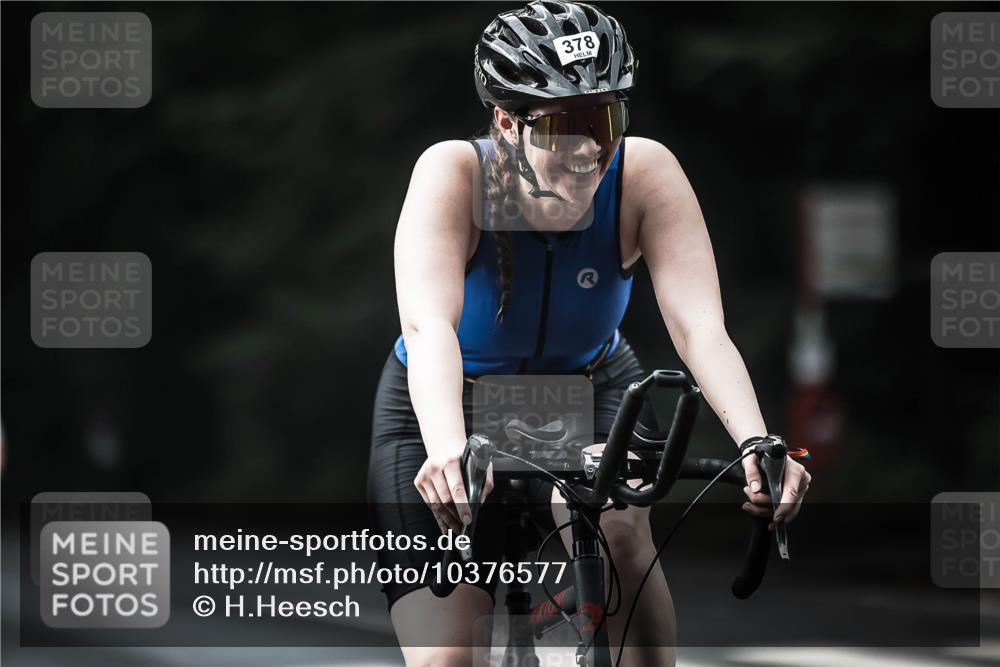 13.09.2026 - Stadtparktriathlon H.Heesch http://msf.ph/oto/10376577 13.09.2026 10:58:07 Radfahren 378, 488, 514, 590, 595 meine-sportfotos.de