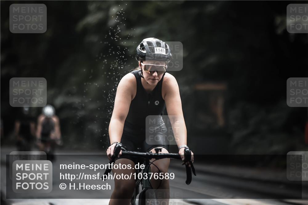 13.09.2026 - Stadtparktriathlon H.Heesch http://msf.ph/oto/10376589 13.09.2026 12:17:39 Radfahren 841, 1016, 1043, 1053, 1124, 1141 meine-sportfotos.de