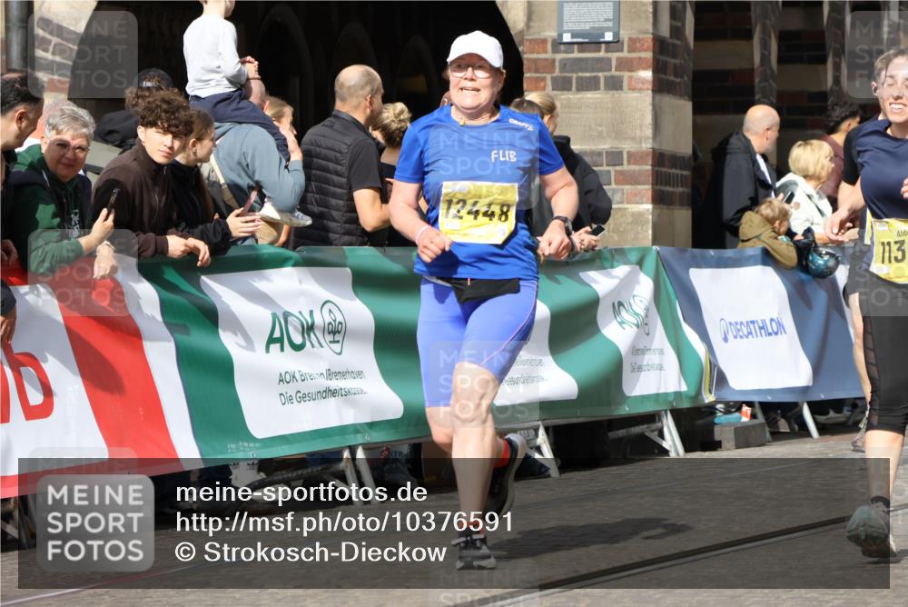 13.09.2026 - 21. swb-Marathon Bremen Strokosch-Dieckow http://msf.ph/oto/10376591 13.09.2026 11:03:06 Ziel 10190, 10296, 10633, 10783, 10945, 10954, 10955, 10985, 11096, 11107, 11261, 11564, 11662, 11701, 11719, 11730, 11776, 11785, 12071, 12154, 12247, 12429, 12451, 12465, 10092, 10150, 10195, 10237, 10528, 10531, 10598, 10724, 10727, 10959, 11070, 11493, 11676, 11830, 11836, 12068, 12184, 12185, 12214 meine-sportfotos.de