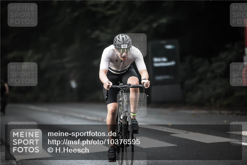 13.09.2026 - Stadtparktriathlon H.Heesch http://msf.ph/oto/10376595 13.09.2026 10:58:08 Radfahren 378, 488, 514, 528 meine-sportfotos.de