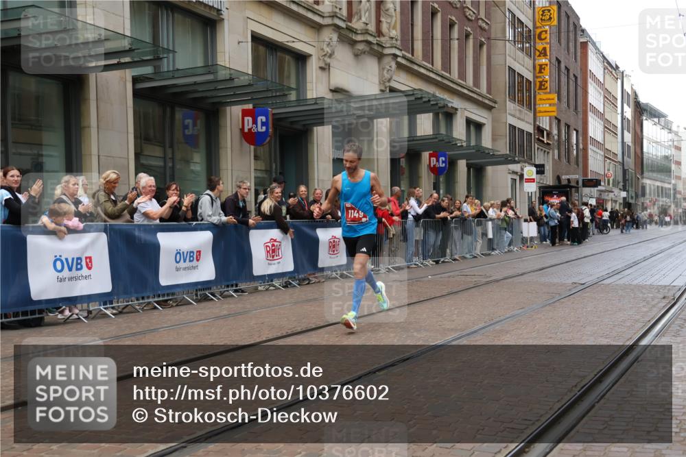 13.09.2026 - 21. swb-Marathon Bremen Strokosch-Dieckow http://msf.ph/oto/10376602 13.09.2026 12:31:24 Ziel 1149 meine-sportfotos.de