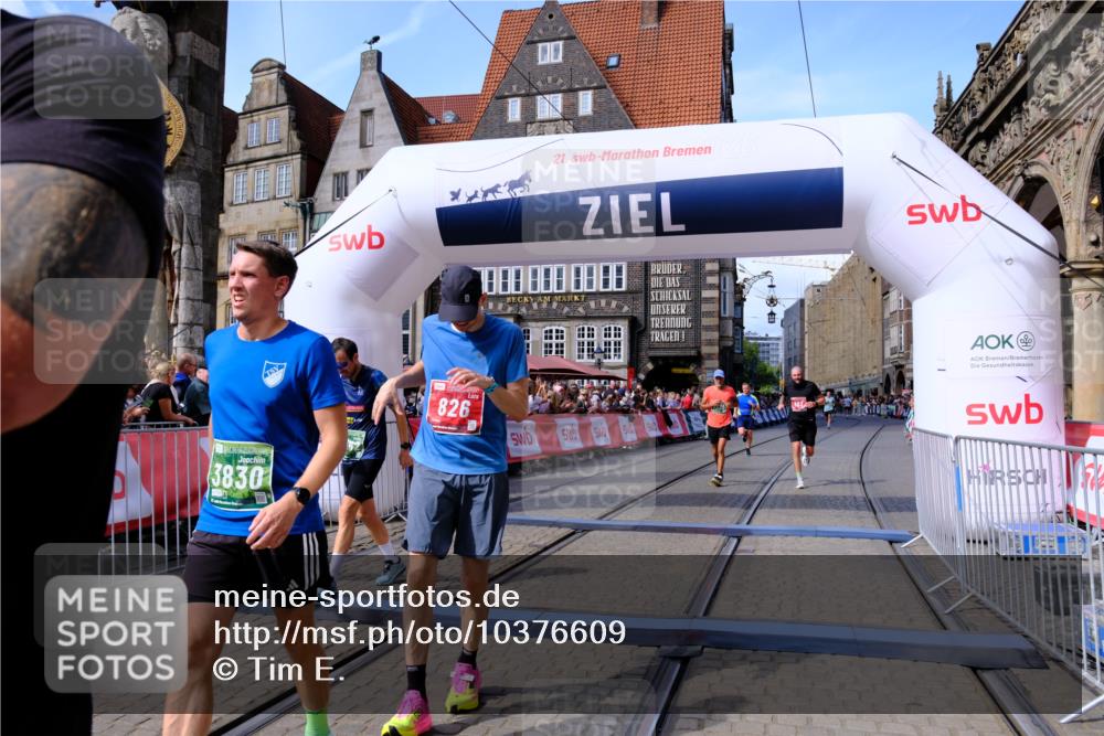 13.09.2026 - 21. swb-Marathon Bremen Tim E. http://msf.ph/oto/10376609 13.09.2026 13:12:41 Ziel 899, 1517, 2480, 3362, 3830, 4560, 5416, 6107, 7328, 7521, 8981, 13013 meine-sportfotos.de