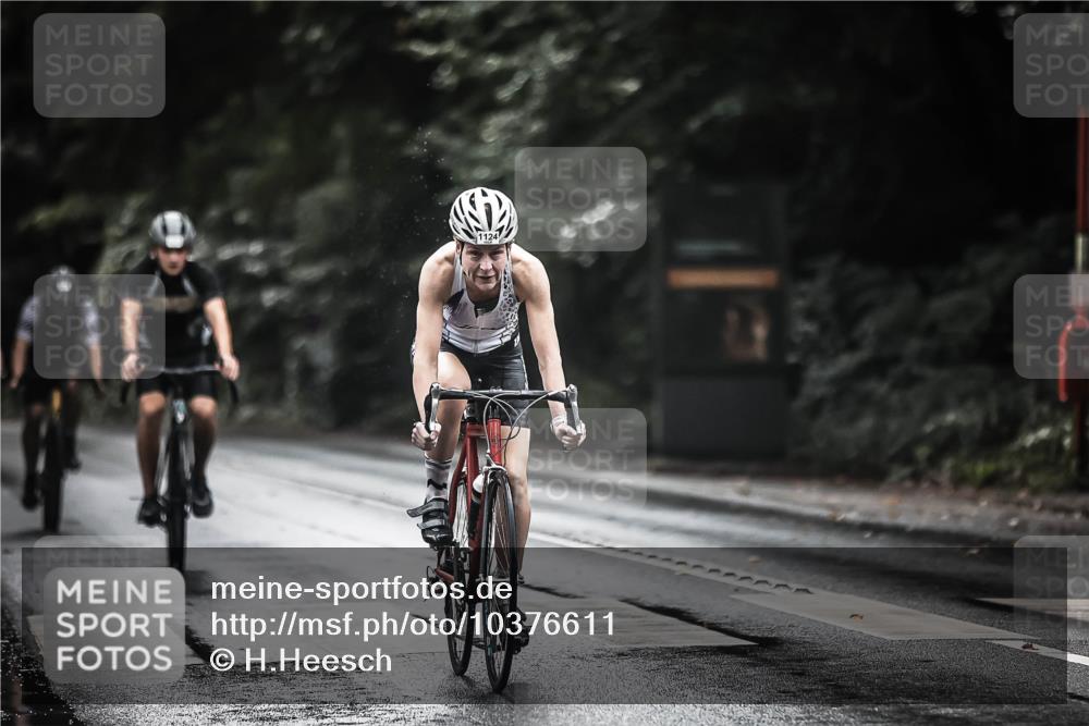 13.09.2026 - Stadtparktriathlon H.Heesch http://msf.ph/oto/10376611 13.09.2026 12:17:41 Radfahren 841, 1016, 1053, 1124, 1141 meine-sportfotos.de