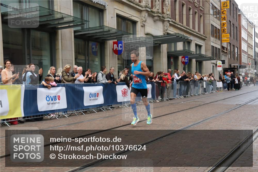 13.09.2026 - 21. swb-Marathon Bremen Strokosch-Dieckow http://msf.ph/oto/10376624 13.09.2026 12:31:24 Ziel 1149 meine-sportfotos.de
