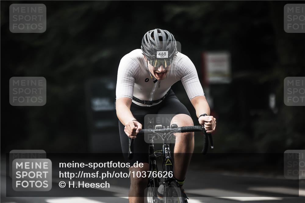13.09.2026 - Stadtparktriathlon H.Heesch http://msf.ph/oto/10376626 13.09.2026 10:58:09 Radfahren 378, 488, 528 meine-sportfotos.de