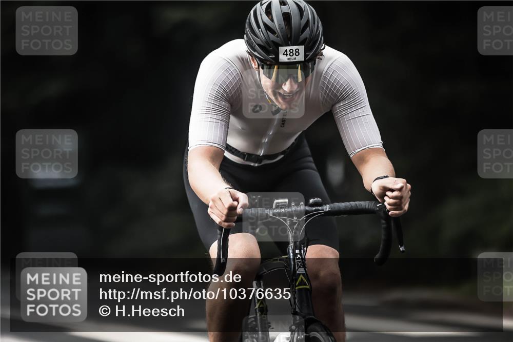 13.09.2026 - Stadtparktriathlon H.Heesch http://msf.ph/oto/10376635 13.09.2026 10:58:09 Radfahren 378, 488, 528 meine-sportfotos.de