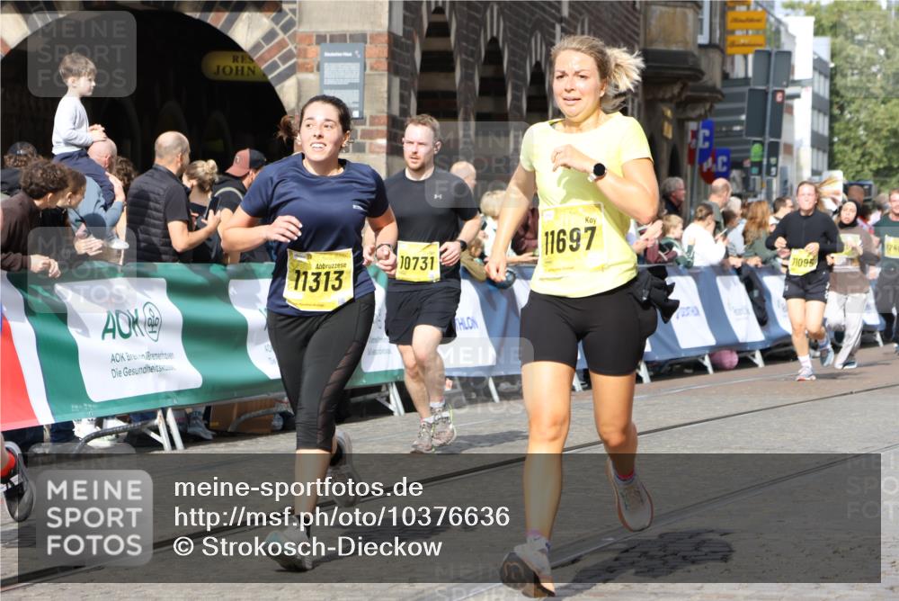 13.09.2026 - 21. swb-Marathon Bremen Strokosch-Dieckow http://msf.ph/oto/10376636 13.09.2026 11:03:07 Ziel 10190, 10296, 10633, 10783, 10945, 10954, 10955, 10985, 11096, 11107, 11261, 11564, 11662, 11697, 11701, 11719, 11730, 11776, 11785, 12071, 12154, 12247, 12429, 12451, 12465, 10092, 10150, 10195, 10237, 10531, 10724, 10727, 10959, 11070, 11493, 11676, 11830, 12068, 12184, 12185 meine-sportfotos.de