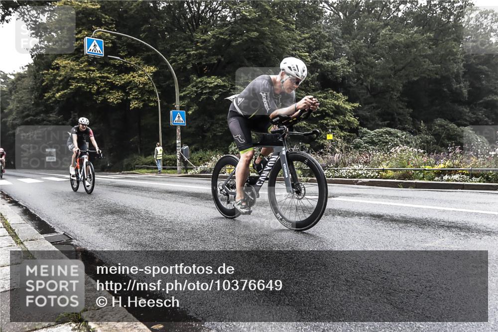 13.09.2026 - Stadtparktriathlon H.Heesch http://msf.ph/oto/10376649 13.09.2026 09:27:17 Radfahren 110, 112, 141, 153 meine-sportfotos.de