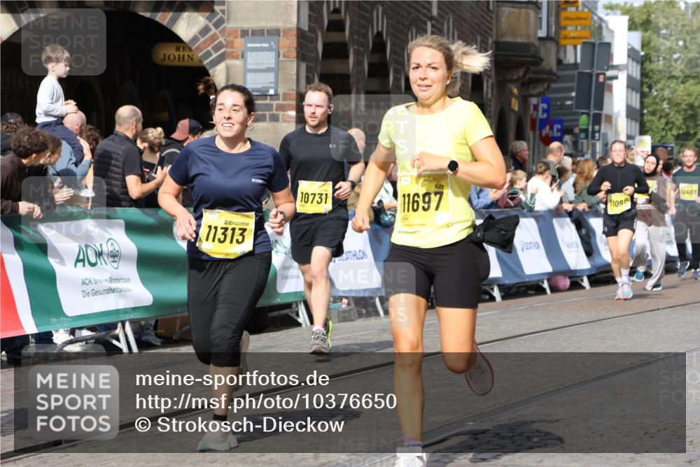 13.09.2026 - 21. swb-Marathon Bremen Strokosch-Dieckow http://msf.ph/oto/10376650 13.09.2026 11:03:07 Ziel 10190, 10296, 10633, 10783, 10945, 10954, 10955, 10985, 11096, 11107, 11261, 11564, 11662, 11697, 11701, 11719, 11730, 11776, 11785, 12071, 12154, 12247, 12429, 12451, 12465, 10092, 10150, 10195, 10237, 10531, 10724, 10727, 10959, 11070, 11493, 11676, 11830, 12068, 12184, 12185 meine-sportfotos.de