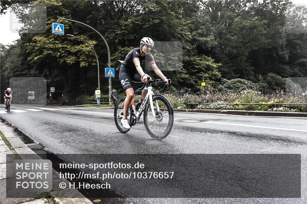 13.09.2026 - Stadtparktriathlon H.Heesch http://msf.ph/oto/10376657 13.09.2026 09:27:17 Radfahren 110, 112, 141, 153 meine-sportfotos.de