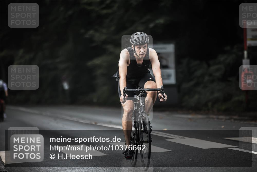 13.09.2026 - Stadtparktriathlon H.Heesch http://msf.ph/oto/10376662 13.09.2026 10:58:14 Radfahren 488, 528, 644 meine-sportfotos.de