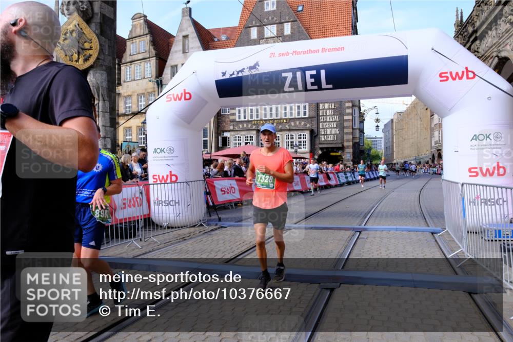 13.09.2026 - 21. swb-Marathon Bremen Tim E. http://msf.ph/oto/10376667 13.09.2026 13:12:45 Ziel 899, 1517, 2362, 2480, 3054, 3362, 3830, 4560, 4879, 5416, 6796, 7328, 8981, 9803 meine-sportfotos.de