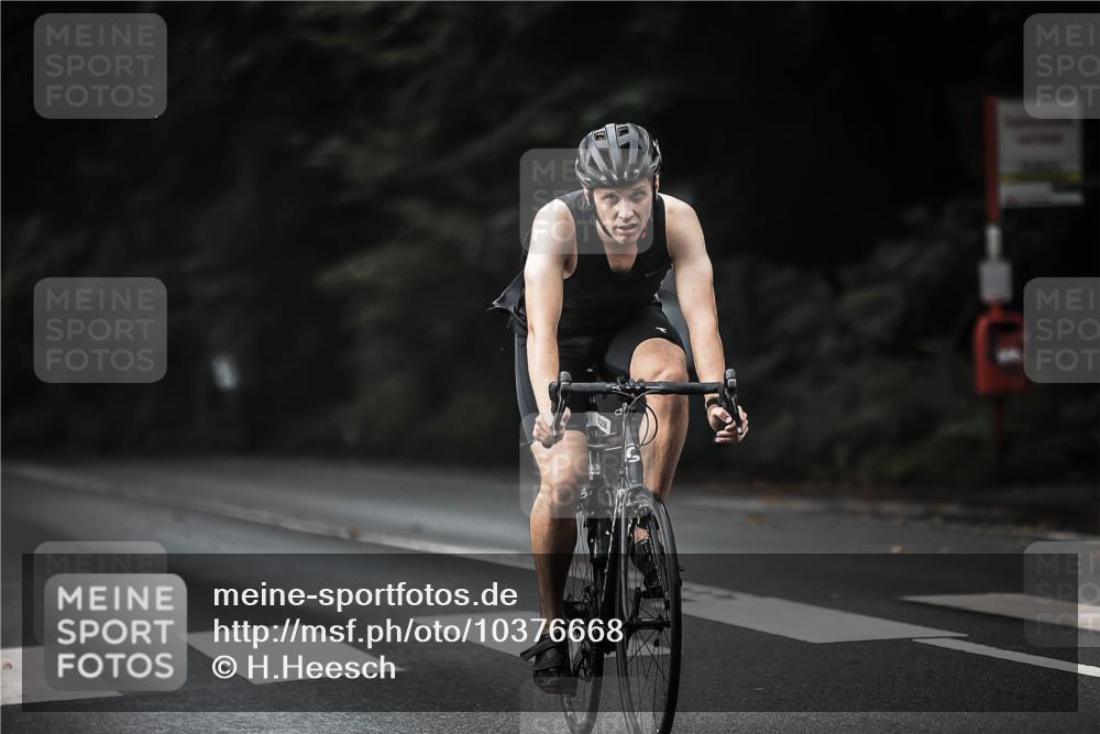 13.09.2026 - Stadtparktriathlon H.Heesch http://msf.ph/oto/10376668 13.09.2026 10:58:14 Radfahren 488, 528, 644 meine-sportfotos.de