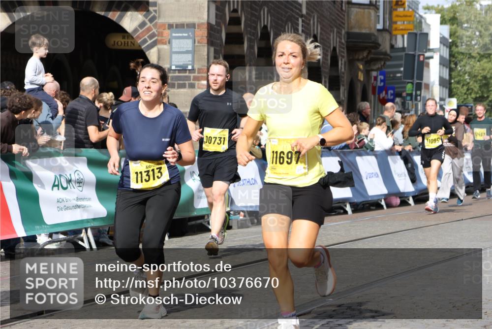 13.09.2026 - 21. swb-Marathon Bremen Strokosch-Dieckow http://msf.ph/oto/10376670 13.09.2026 11:03:07 Ziel 10190, 10296, 10633, 10783, 10945, 10954, 10955, 10985, 11096, 11107, 11261, 11564, 11662, 11697, 11701, 11719, 11730, 11776, 11785, 12071, 12154, 12247, 12429, 12451, 12465, 10092, 10150, 10195, 10237, 10531, 10724, 10727, 10959, 11070, 11493, 11676, 11830, 12068, 12184, 12185 meine-sportfotos.de