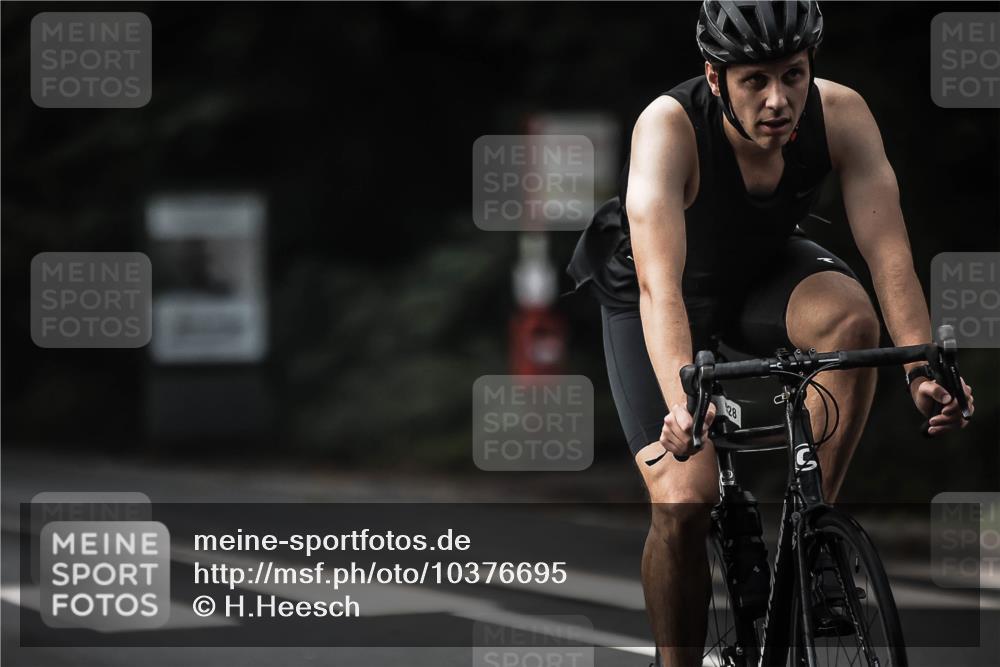 13.09.2026 - Stadtparktriathlon H.Heesch http://msf.ph/oto/10376695 13.09.2026 10:58:14 Radfahren 488, 528, 644 meine-sportfotos.de