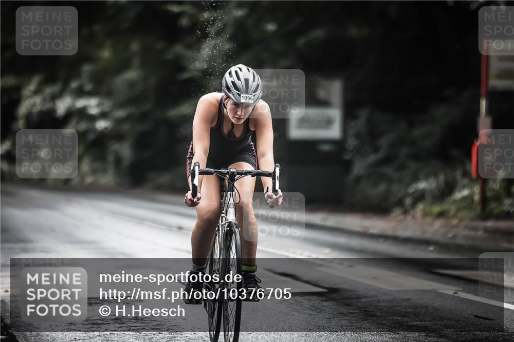13.09.2026 - Stadtparktriathlon H.Heesch http://msf.ph/oto/10376705 13.09.2026 12:17:49 Radfahren 841, 964, 1000, 1096 meine-sportfotos.de