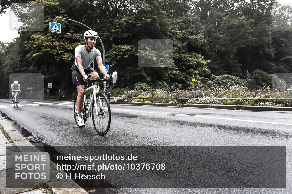 13.09.2026 - Stadtparktriathlon H.Heesch http://msf.ph/oto/10376708 13.09.2026 09:27:25 Radfahren 92, 99, 121, 130, 155 meine-sportfotos.de