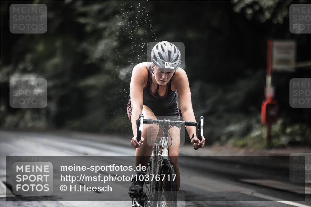 13.09.2026 - Stadtparktriathlon H.Heesch http://msf.ph/oto/10376717 13.09.2026 12:17:49 Radfahren 841, 964, 1000, 1096 meine-sportfotos.de