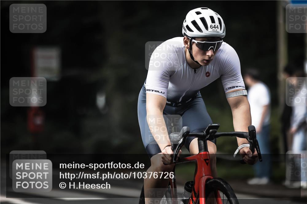 13.09.2026 - Stadtparktriathlon H.Heesch http://msf.ph/oto/10376726 13.09.2026 10:58:19 Radfahren 528, 639, 644 meine-sportfotos.de