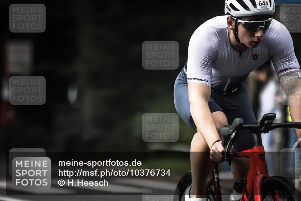 13.09.2026 - Stadtparktriathlon H.Heesch http://msf.ph/oto/10376734 13.09.2026 10:58:19 Radfahren 528, 639, 644 meine-sportfotos.de