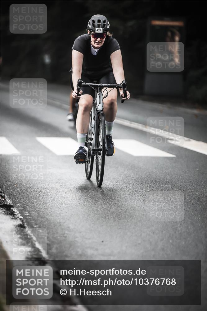 13.09.2026 - Stadtparktriathlon H.Heesch http://msf.ph/oto/10376768 13.09.2026 10:58:27 Radfahren 386, 422, 430, 603, 633, 639, 686 meine-sportfotos.de