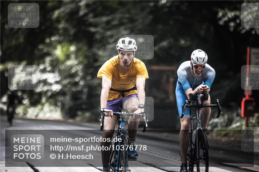 13.09.2026 - Stadtparktriathlon H.Heesch http://msf.ph/oto/10376778 13.09.2026 12:18:06 Radfahren 962, 1027, 1036, 1073 meine-sportfotos.de