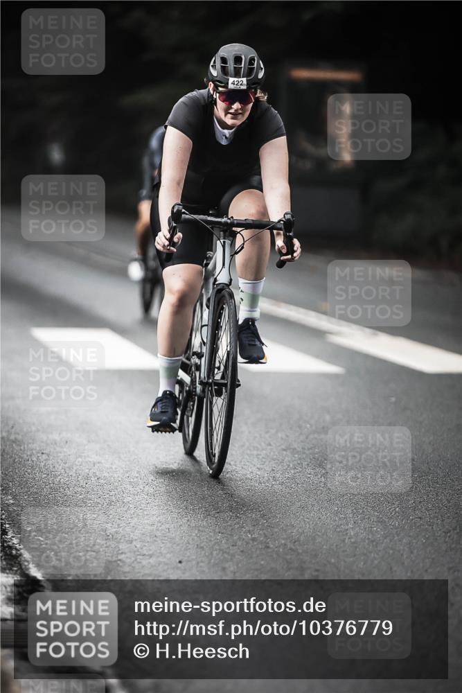 13.09.2026 - Stadtparktriathlon H.Heesch http://msf.ph/oto/10376779 13.09.2026 10:58:27 Radfahren 386, 422, 430, 603, 633, 639, 686 meine-sportfotos.de
