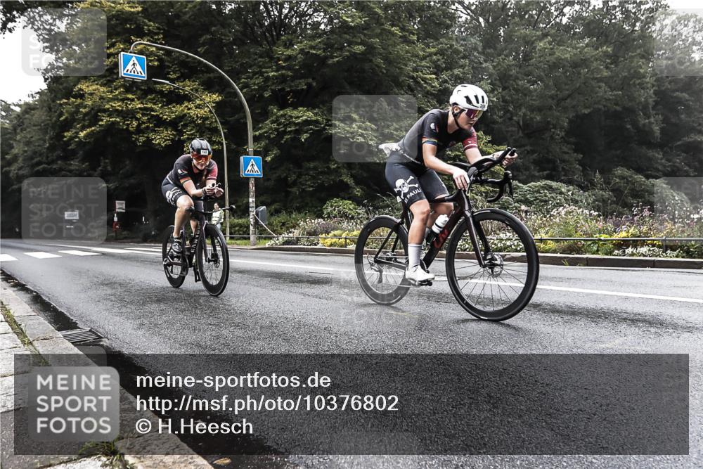 13.09.2026 - Stadtparktriathlon H.Heesch http://msf.ph/oto/10376802 13.09.2026 09:28:34 Radfahren 143, 160, 208 meine-sportfotos.de