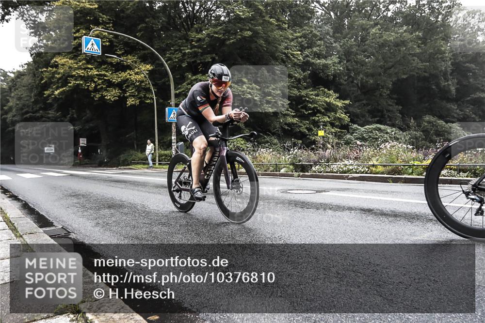 13.09.2026 - Stadtparktriathlon H.Heesch http://msf.ph/oto/10376810 13.09.2026 09:28:34 Radfahren 143, 160, 208 meine-sportfotos.de