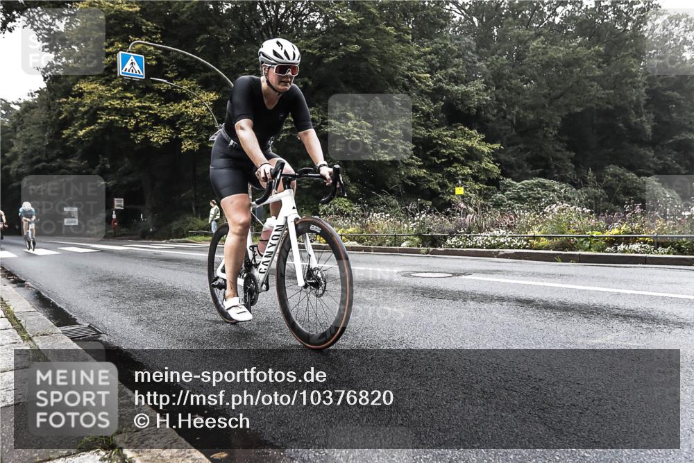 13.09.2026 - Stadtparktriathlon H.Heesch http://msf.ph/oto/10376820 13.09.2026 09:28:37 Radfahren 106, 158, 160, 184, 208 meine-sportfotos.de