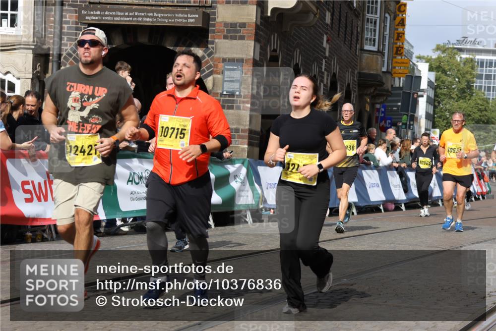 13.09.2026 - 21. swb-Marathon Bremen Strokosch-Dieckow http://msf.ph/oto/10376836 13.09.2026 11:03:14 Ziel 10185, 10190, 10296, 10633, 10715, 10731, 10783, 10945, 10954, 10955, 10985, 11095, 11096, 11107, 11313, 11564, 11697, 11701, 11719, 11730, 11776, 11785, 12071, 12247, 12421, 12432, 12448, 12465, 10092, 10150, 10187, 10237, 10309, 10724, 10904, 11598, 11773, 11830, 12068, 12184, 12185, 12611 meine-sportfotos.de