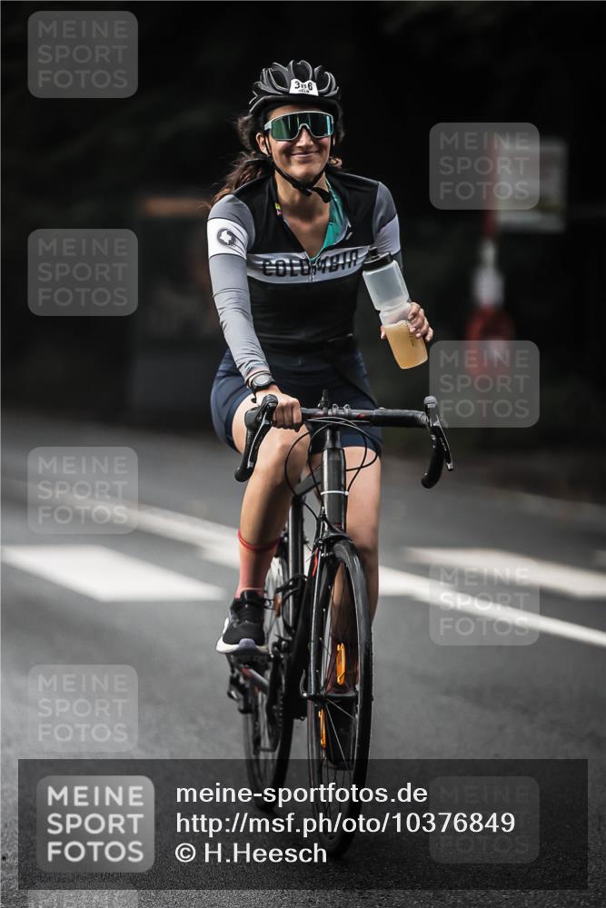 13.09.2026 - Stadtparktriathlon H.Heesch http://msf.ph/oto/10376849 13.09.2026 10:58:30 Radfahren 363, 386, 422, 430, 461, 602, 603, 633, 639, 686, 687 meine-sportfotos.de