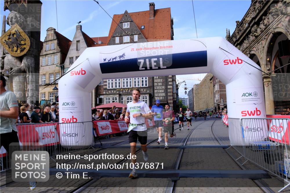 13.09.2026 - 21. swb-Marathon Bremen Tim E. http://msf.ph/oto/10376871 13.09.2026 13:12:56 Ziel 1517, 2362, 2480, 3054, 3988, 4560, 4605, 4879, 5416, 6796, 8029, 9775, 9803, 13106 meine-sportfotos.de