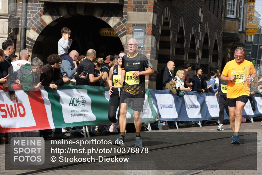 13.09.2026 - 21. swb-Marathon Bremen Strokosch-Dieckow http://msf.ph/oto/10376878 13.09.2026 11:03:15 Ziel 10185, 10296, 10633, 10715, 10731, 10783, 10945, 10954, 10955, 11095, 11096, 11107, 11313, 11564, 11697, 11701, 11719, 11730, 11785, 12071, 12247, 12421, 12432, 12448, 12465, 12483, 10092, 10187, 10237, 10309, 10724, 10904, 11598, 11773, 12068, 12184, 12185, 12611 meine-sportfotos.de