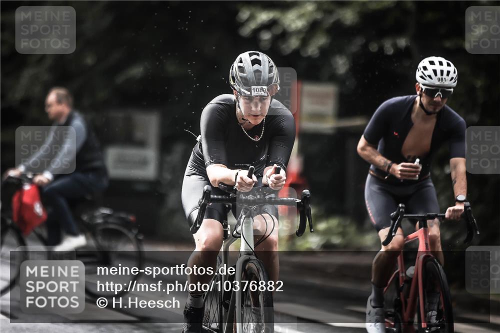 13.09.2026 - Stadtparktriathlon H.Heesch http://msf.ph/oto/10376882 13.09.2026 12:18:17 Radfahren 928, 981, 1036, 1048, 1073, 1089, 1167 meine-sportfotos.de