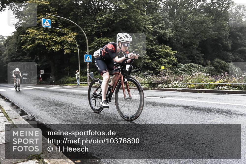 13.09.2026 - Stadtparktriathlon H.Heesch http://msf.ph/oto/10376890 13.09.2026 09:29:10 Radfahren 76, 101, 178 meine-sportfotos.de