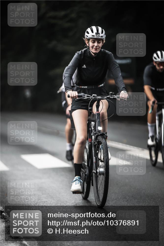 13.09.2026 - Stadtparktriathlon H.Heesch http://msf.ph/oto/10376891 13.09.2026 10:58:31 Radfahren 363, 386, 422, 430, 461, 502, 602, 603, 633, 639, 686, 687 meine-sportfotos.de