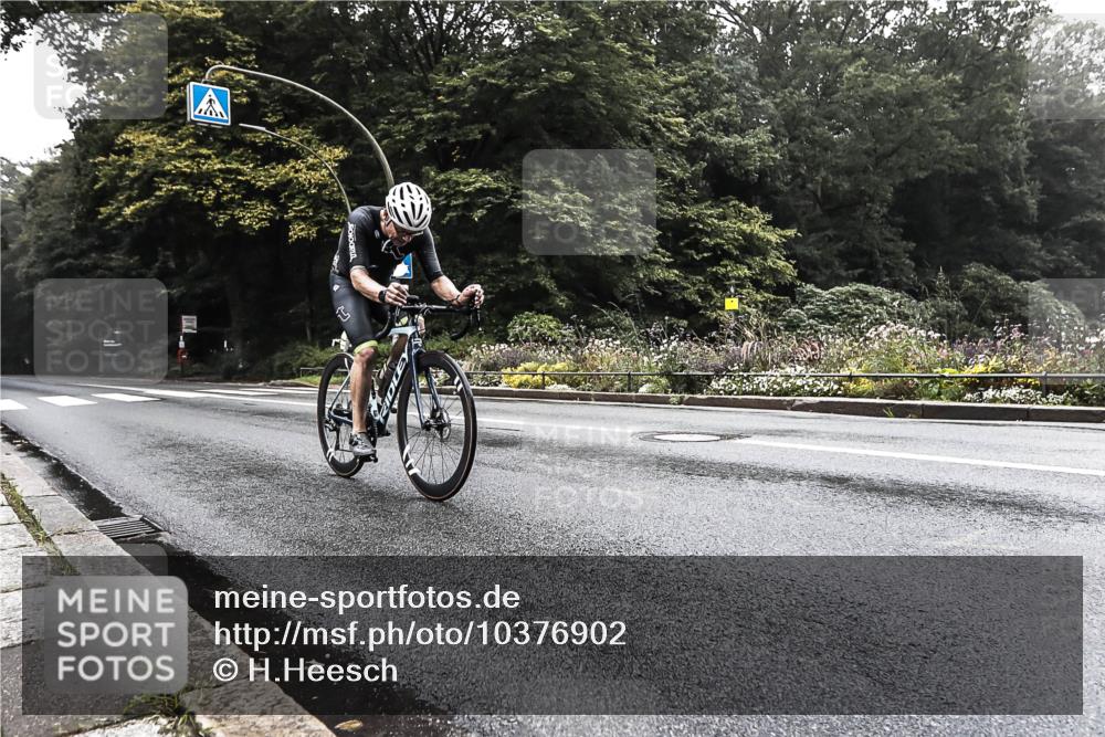 13.09.2026 - Stadtparktriathlon H.Heesch http://msf.ph/oto/10376902 13.09.2026 09:29:13 Radfahren 76, 101, 123, 178, 192 meine-sportfotos.de