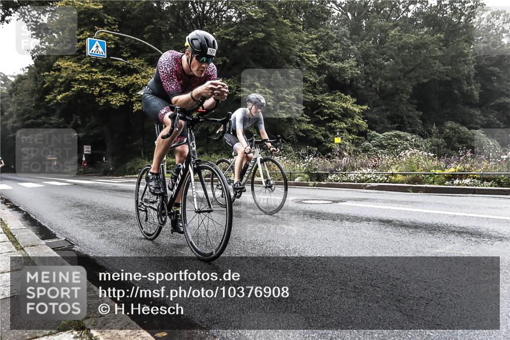 13.09.2026 - Stadtparktriathlon H.Heesch http://msf.ph/oto/10376908 13.09.2026 09:29:16 Radfahren 101, 123, 186, 192 meine-sportfotos.de