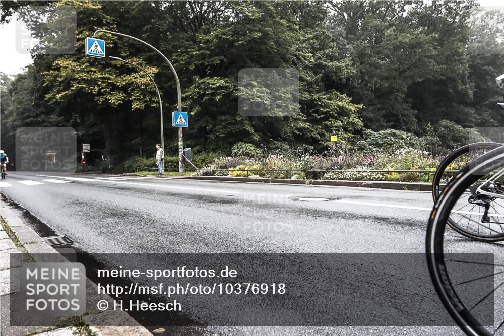 13.09.2026 - Stadtparktriathlon H.Heesch http://msf.ph/oto/10376918 13.09.2026 09:29:17 Radfahren 123, 186, 192 meine-sportfotos.de