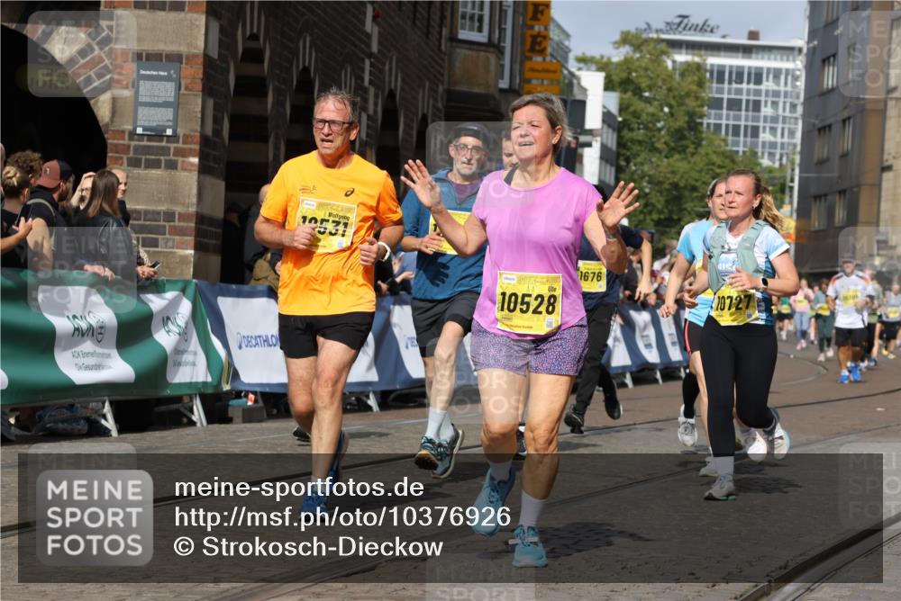 13.09.2026 - 21. swb-Marathon Bremen Strokosch-Dieckow http://msf.ph/oto/10376926 13.09.2026 11:03:17 Ziel 10185, 10296, 10633, 10715, 10731, 10783, 10954, 10955, 11095, 11107, 11313, 11564, 11697, 11719, 11730, 11785, 12071, 12247, 12421, 12432, 12448, 12465, 12483, 10092, 10187, 10309, 10420, 10724, 10904, 11211, 11411, 11598, 11655, 11746, 11773, 12184, 12185, 12611 meine-sportfotos.de