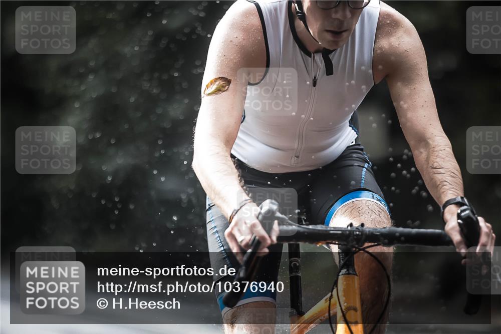13.09.2026 - Stadtparktriathlon H.Heesch http://msf.ph/oto/10376940 13.09.2026 12:18:27 Radfahren 987, 1048, 1167, 1178 meine-sportfotos.de