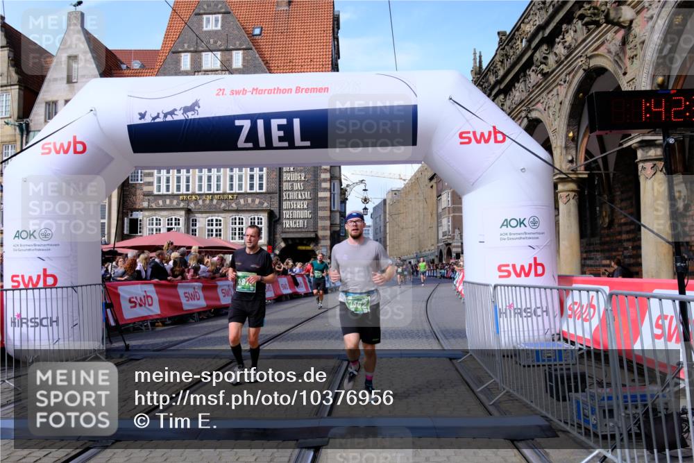 13.09.2026 - 21. swb-Marathon Bremen Tim E. http://msf.ph/oto/10376956 13.09.2026 13:12:59 Ziel 2350, 2362, 3054, 3988, 4605, 4879, 5416, 6796, 8029, 9775, 9803, 13106 meine-sportfotos.de