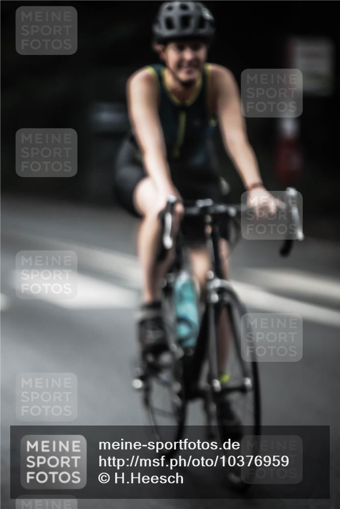 13.09.2026 - Stadtparktriathlon H.Heesch http://msf.ph/oto/10376959 13.09.2026 10:58:35 Radfahren 363, 386, 430, 442, 461, 502, 573, 602, 603, 621, 632, 633, 687 meine-sportfotos.de