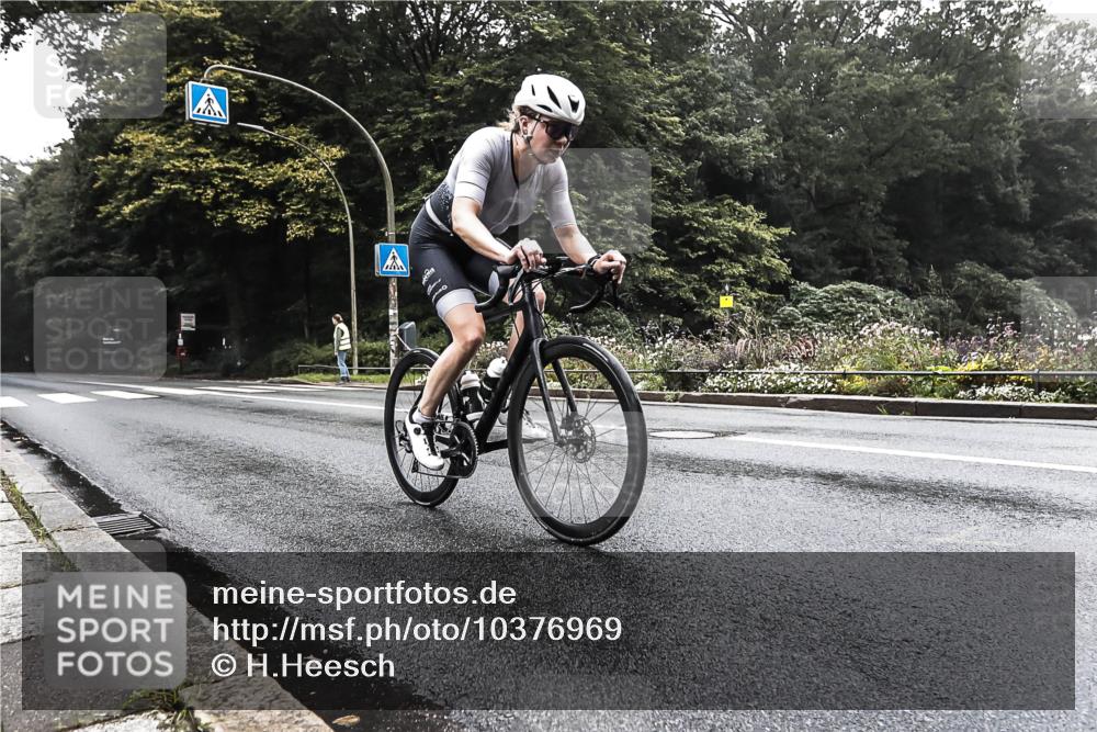 13.09.2026 - Stadtparktriathlon H.Heesch http://msf.ph/oto/10376969 13.09.2026 09:29:42 Radfahren 161, 189 meine-sportfotos.de