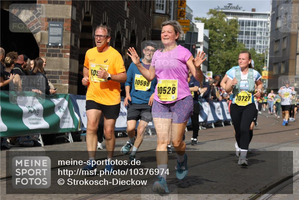 13.09.2026 - 21. swb-Marathon Bremen Strokosch-Dieckow http://msf.ph/oto/10376974 13.09.2026 11:03:17 Ziel 10185, 10296, 10633, 10715, 10731, 10783, 10954, 10955, 11095, 11107, 11313, 11564, 11697, 11719, 11730, 11785, 12071, 12247, 12421, 12432, 12448, 12465, 12483, 10092, 10187, 10309, 10420, 10724, 10904, 11211, 11411, 11598, 11655, 11746, 11773, 12184, 12185, 12611 meine-sportfotos.de