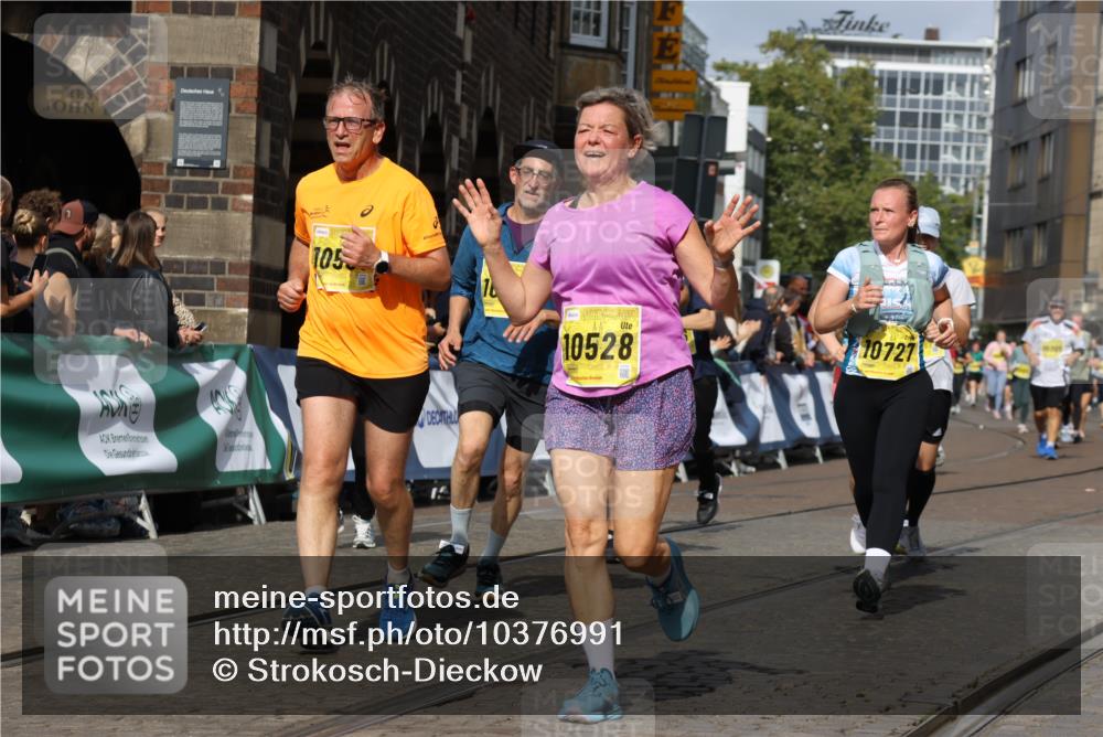 13.09.2026 - 21. swb-Marathon Bremen Strokosch-Dieckow http://msf.ph/oto/10376991 13.09.2026 11:03:17 Ziel 10185, 10296, 10633, 10715, 10731, 10783, 10954, 10955, 11095, 11107, 11313, 11564, 11697, 11719, 11730, 11785, 12071, 12247, 12421, 12432, 12448, 12465, 12483, 10092, 10187, 10309, 10420, 10724, 10904, 11211, 11411, 11598, 11655, 11746, 11773, 12184, 12185, 12611 meine-sportfotos.de
