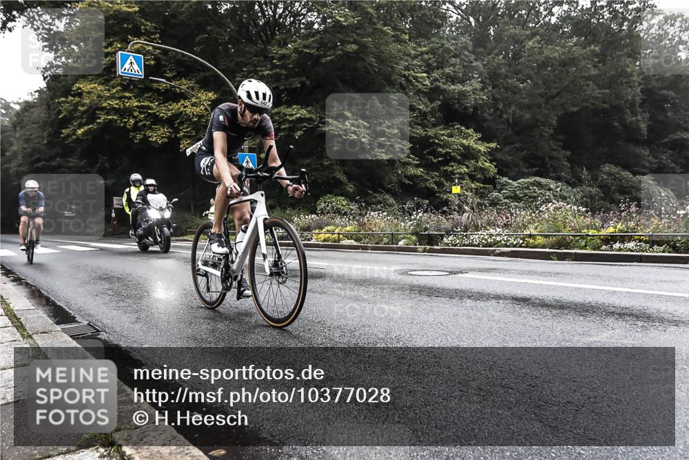 13.09.2026 - Stadtparktriathlon H.Heesch http://msf.ph/oto/10377028 13.09.2026 09:29:51 Radfahren 118, 128, 142, 147, 188, 201, 203 meine-sportfotos.de