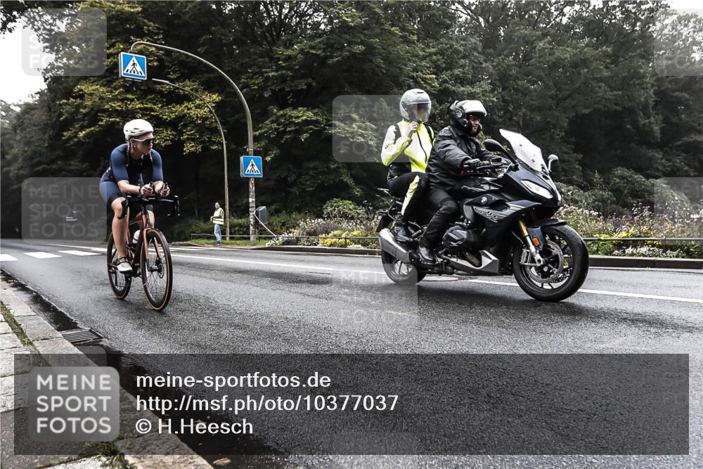 13.09.2026 - Stadtparktriathlon H.Heesch http://msf.ph/oto/10377037 13.09.2026 09:29:52 Radfahren 128, 142, 147, 203 meine-sportfotos.de